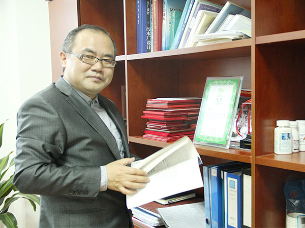 公司研發(fā)團(tuán)隊領(lǐng)導(dǎo)人--韓總